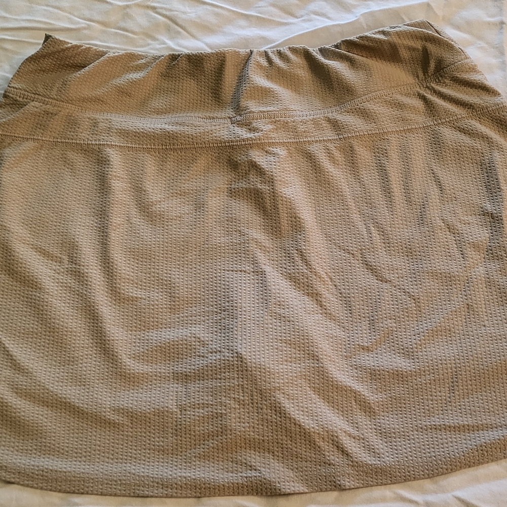 Apana Women's Beige Textured Skort